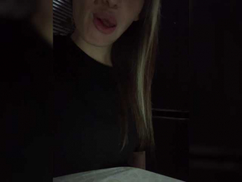 Polichkaaaa webcam model stream image