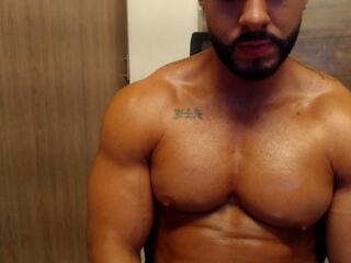 Connor Heat webcam model stream image