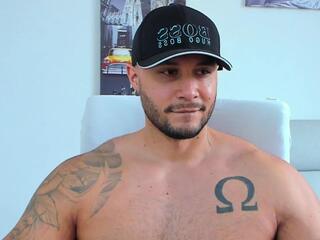 Luke Siner webcam model stream image