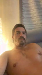 luis00es webcam model stream image