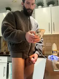 Michel_huge webcam model stream image