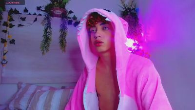 Twinkk_Guy webcam model stream image