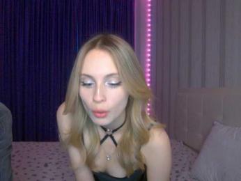 hollyJoys webcam model stream image