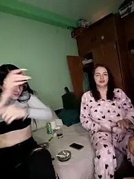 CleverPitzimitzi webcam model stream image