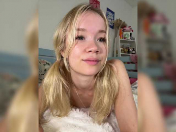 alicecutey webcam model stream image