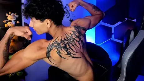 MaxiimoRomano_ webcam stripchat model stream image