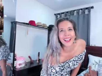 laurafarrely webcam model stream image