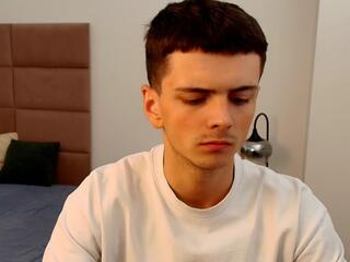 Leon Angelov webcam model stream image
