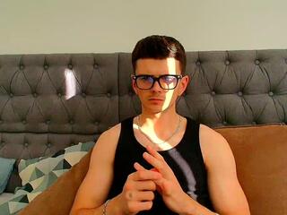 Leon Angelov webcam model stream image