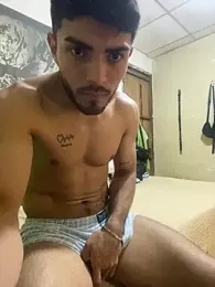 Torreytyo webcam model stream image