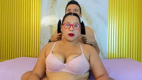 DeepandCurvy webcam model stream image