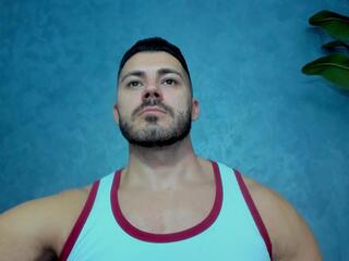 Cutler Q webcam model stream image