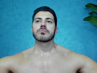 Cutler Q webcam model stream image
