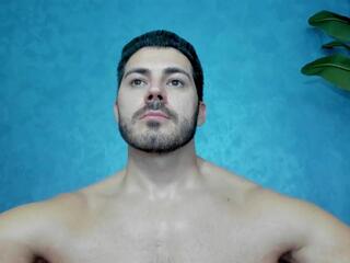 Cutler Q webcam model stream image