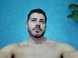Cutler Q webcam flirt4free model stream image