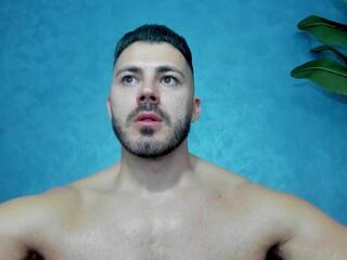 Cutler Q webcam model stream image