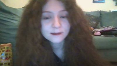 QueenCrimson webcam model stream image
