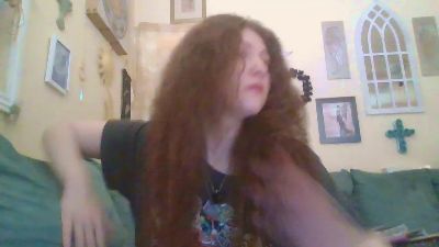 QueenCrimson webcam model stream image