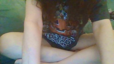 QueenCrimson webcam cam4 model stream image