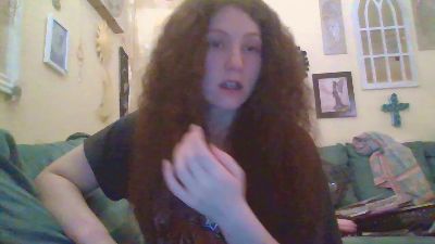 QueenCrimson webcam model stream image