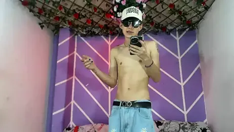 Maxxi_hot23 webcam model stream image