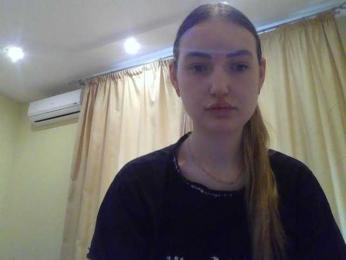 EvaHarris webcam model stream image