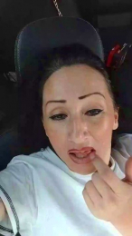 Whitesluttz_liz webcam model stream image