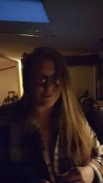 Cadiedoesit webcam model stream image