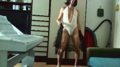 SwimmerHorny webcam model stream image