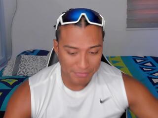 Demon Lee webcam model stream image