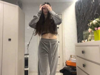 ElinOroz webcam model stream image