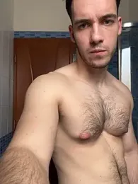 Raveman webcam model stream image