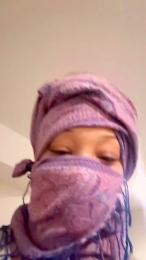 koko_nut webcam model stream image