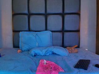 Valentina Pisani webcam model stream image