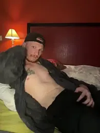 BIGxRED webcam model stream image