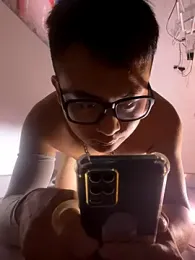 lixiaoshuai8 webcam model stream image