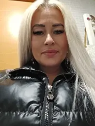 MILFBARBY webcam model stream image