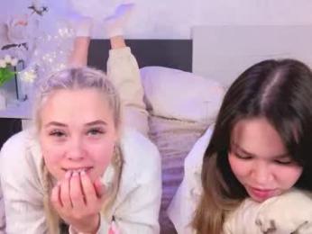 smile_with_nicole webcam model stream image