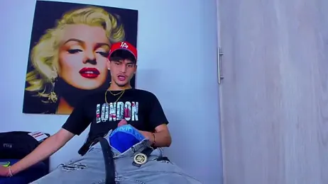 guy_master webcam model stream image
