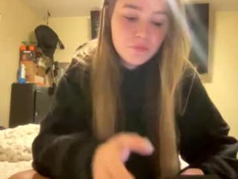 lanelizzie348 webcam chaturbate model stream image