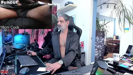 OnlineBossUK webcam model stream image