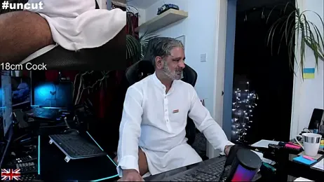 OnlineBossUK webcam model stream image