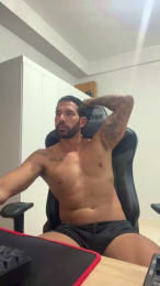 Saradoalto23 webcam model stream image