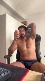 Saradoalto23 webcam model stream image