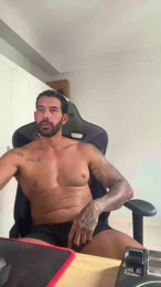 Saradoalto23 webcam model stream image