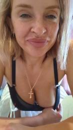 Trish_smile webcam model stream image