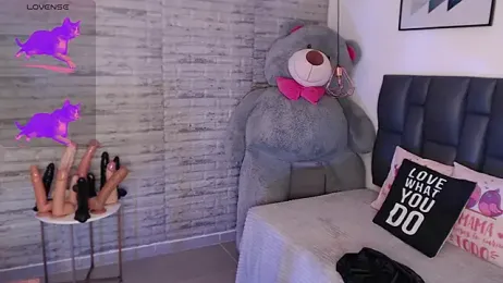 TinnaCobb webcam model stream image