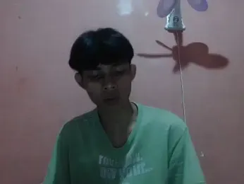 Kyoshi_19 webcam model stream image