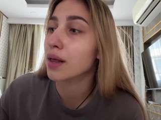 rosalvamcmahen webcam model stream image