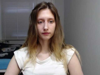 LUNAdream webcam model stream image